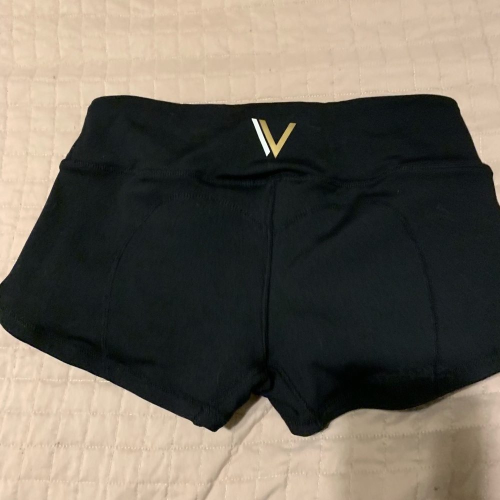 Custom Vull Champion shorts